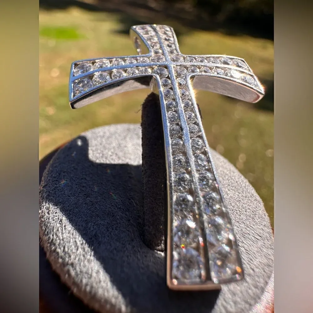 Sterling Silver 925 Cross Pendant With White CZ Stones Modern Curved Design
